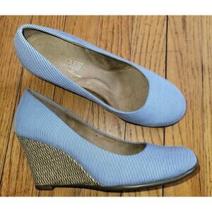 AEROSOLES Heelrest Plum Tree Blue White Wedge Heel Shoes Women’s Size 7